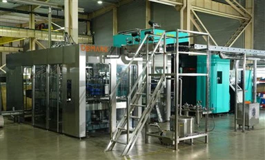 Çin Pet Şişe Sıvı İçecek Suyu İçin Döner Combiblock